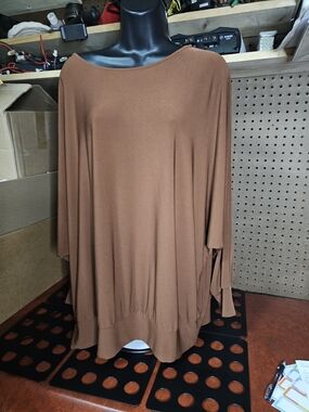 Susan Graver 2x Brown Blouse